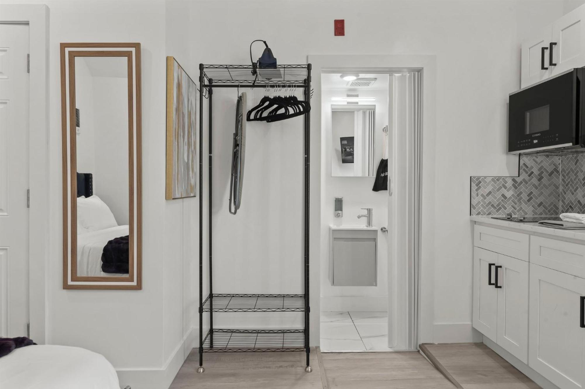 New Season Royals, Airport West Hotel Chester Phòng bức ảnh
