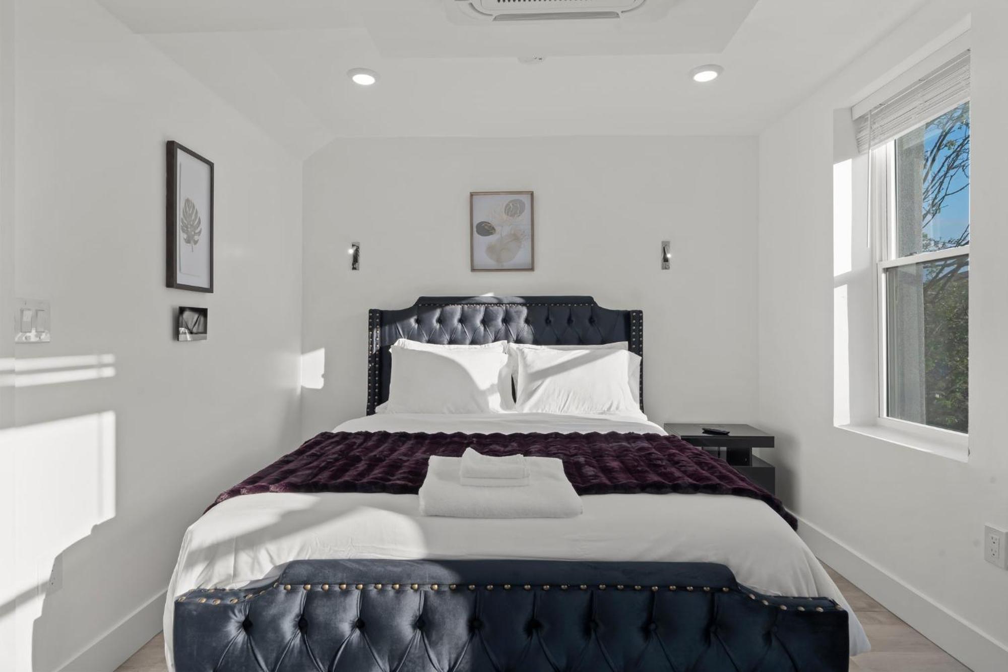 New Season Royals, Airport West Hotel Chester Phòng bức ảnh
