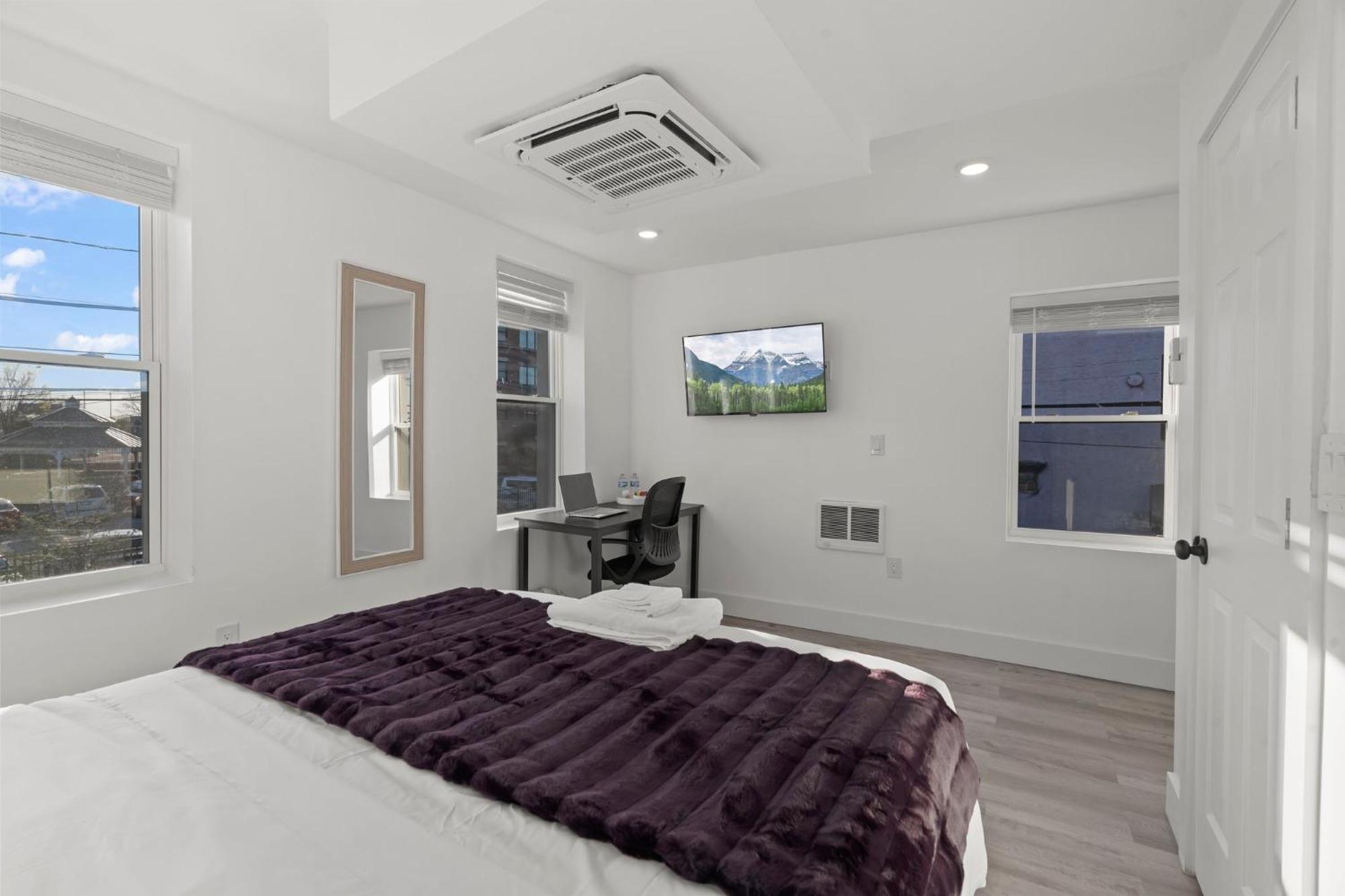 New Season Royals, Airport West Hotel Chester Phòng bức ảnh