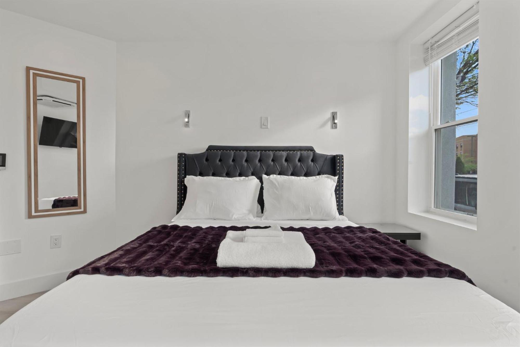 New Season Royals, Airport West Hotel Chester Phòng bức ảnh