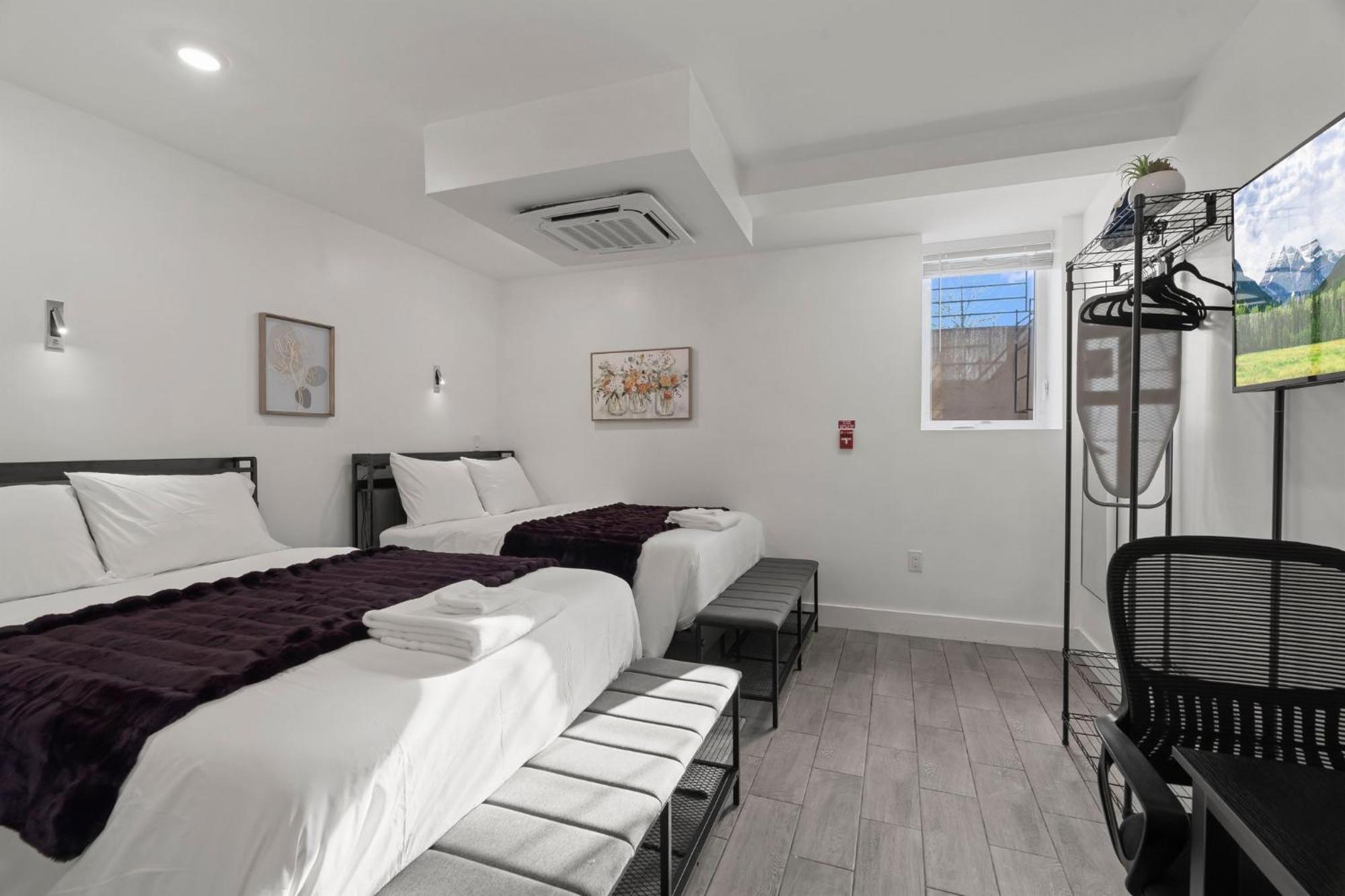 New Season Royals, Airport West Hotel Chester Phòng bức ảnh